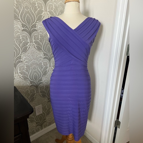 Adrianna Papell Sheath Dress size 6 Shutter Pleat - Picture 1 of 7